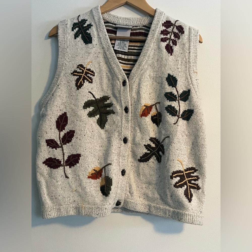 Leaf Pattern Sweater Vest
